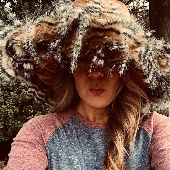 Meet your Posher, Amy - Picture 1 of 1